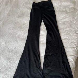NWT AERIE Hi-rise Long Flared Leggings